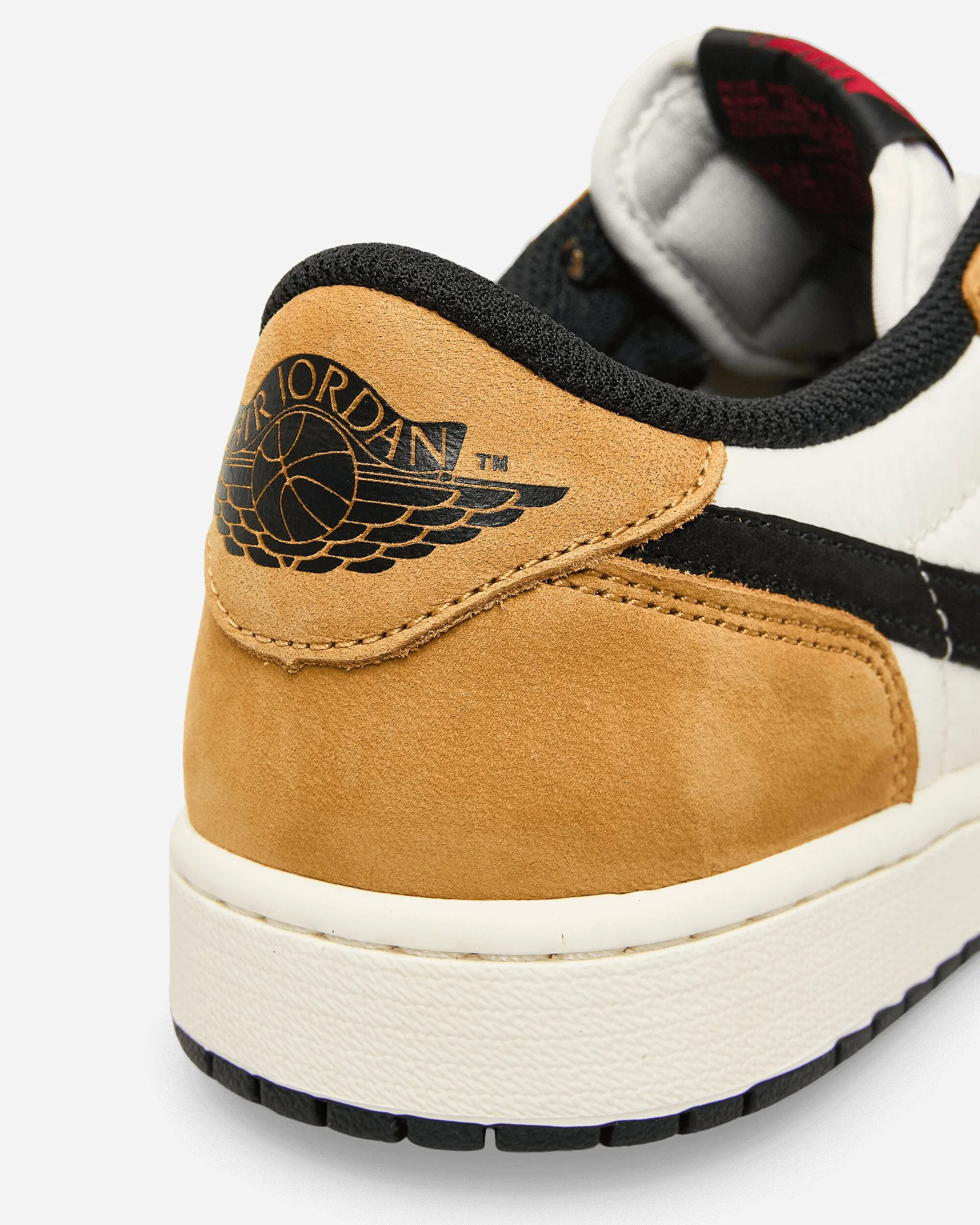Air Jordan 1 Low Sneakers Sail / Golden Harvest