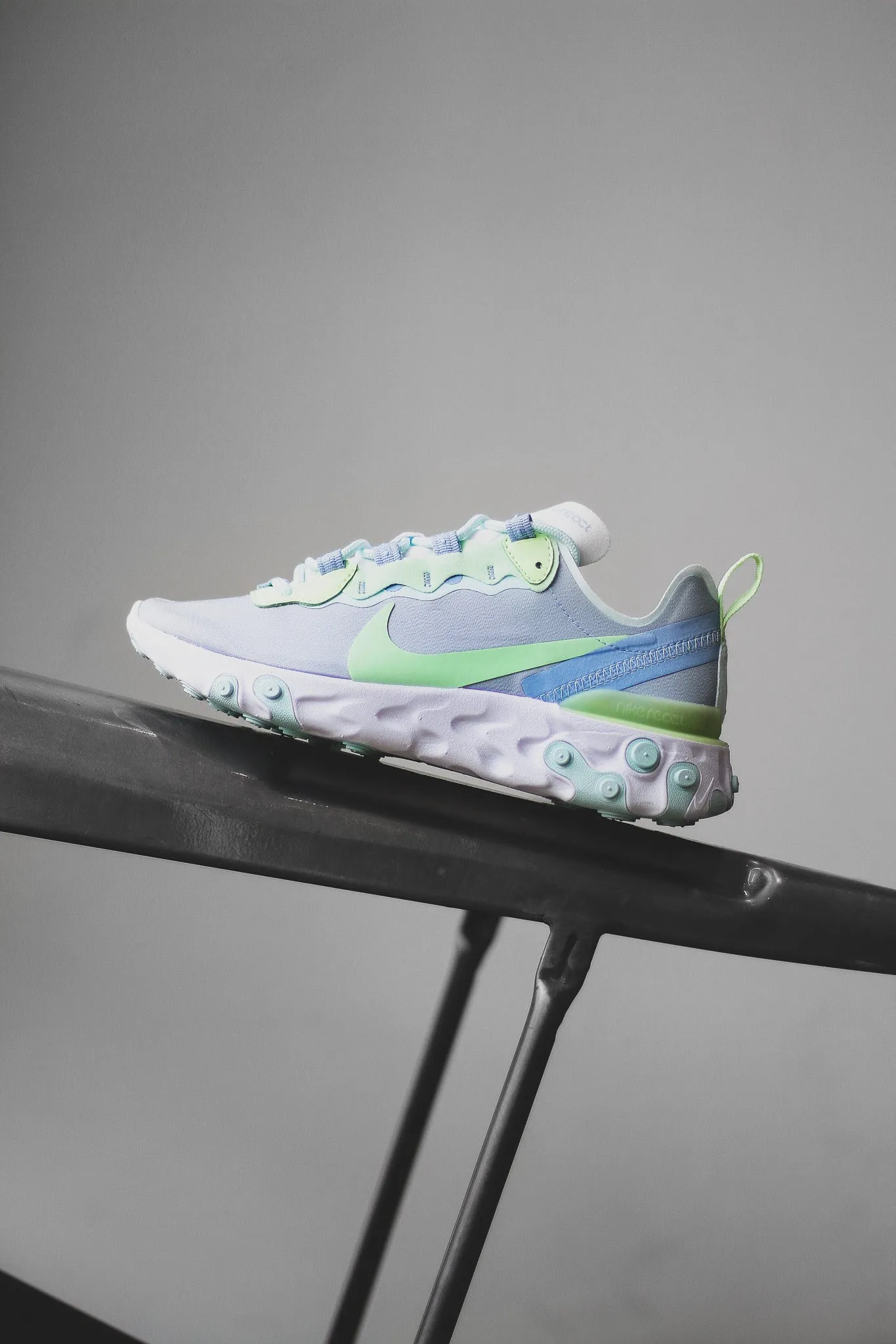 W REACT ELEMENT 55 FROSTED SPRUCE