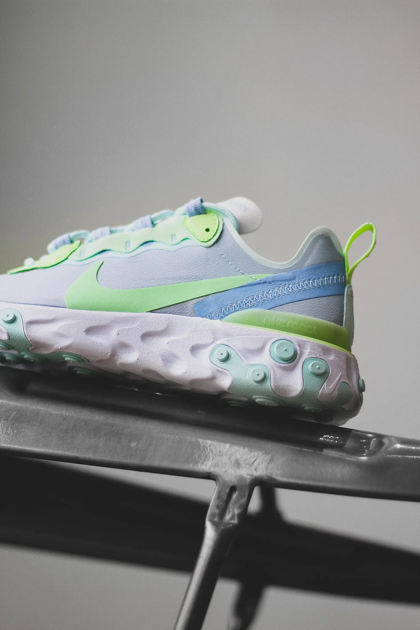 W REACT ELEMENT 55 FROSTED SPRUCE