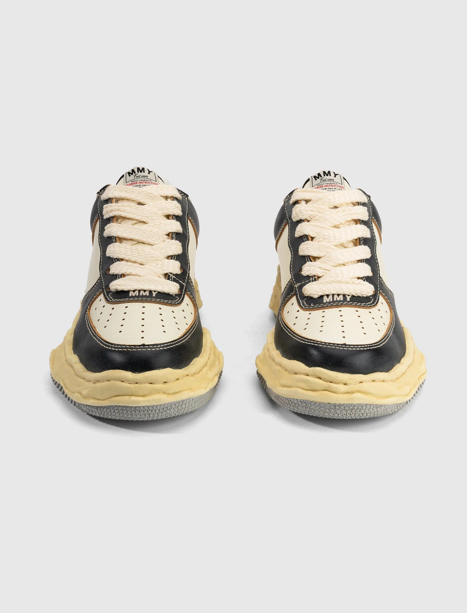WAYNE LOW TOP SNEAKERS BLACK/WHITE