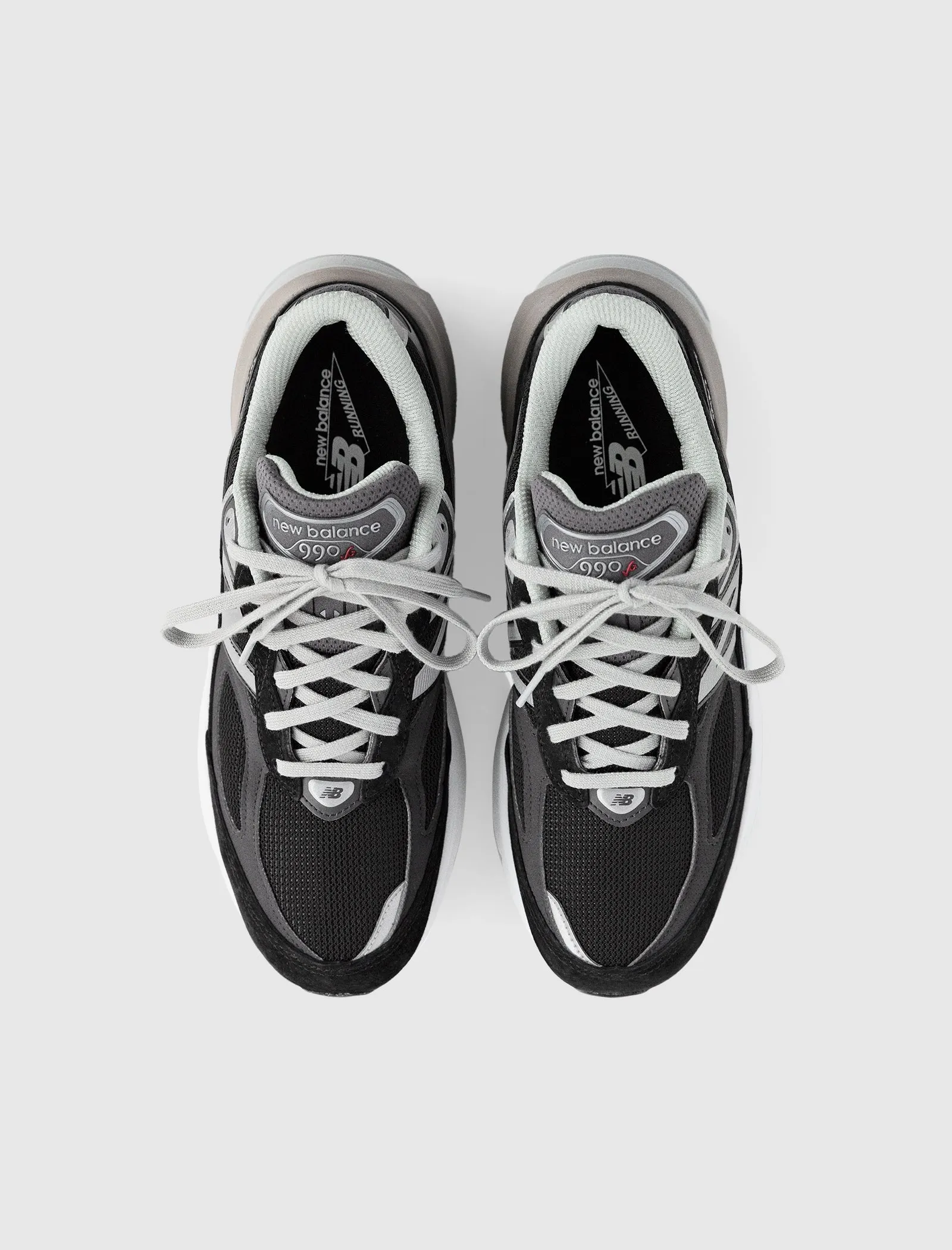WOMEN'S 990V6 BLACK/GREY