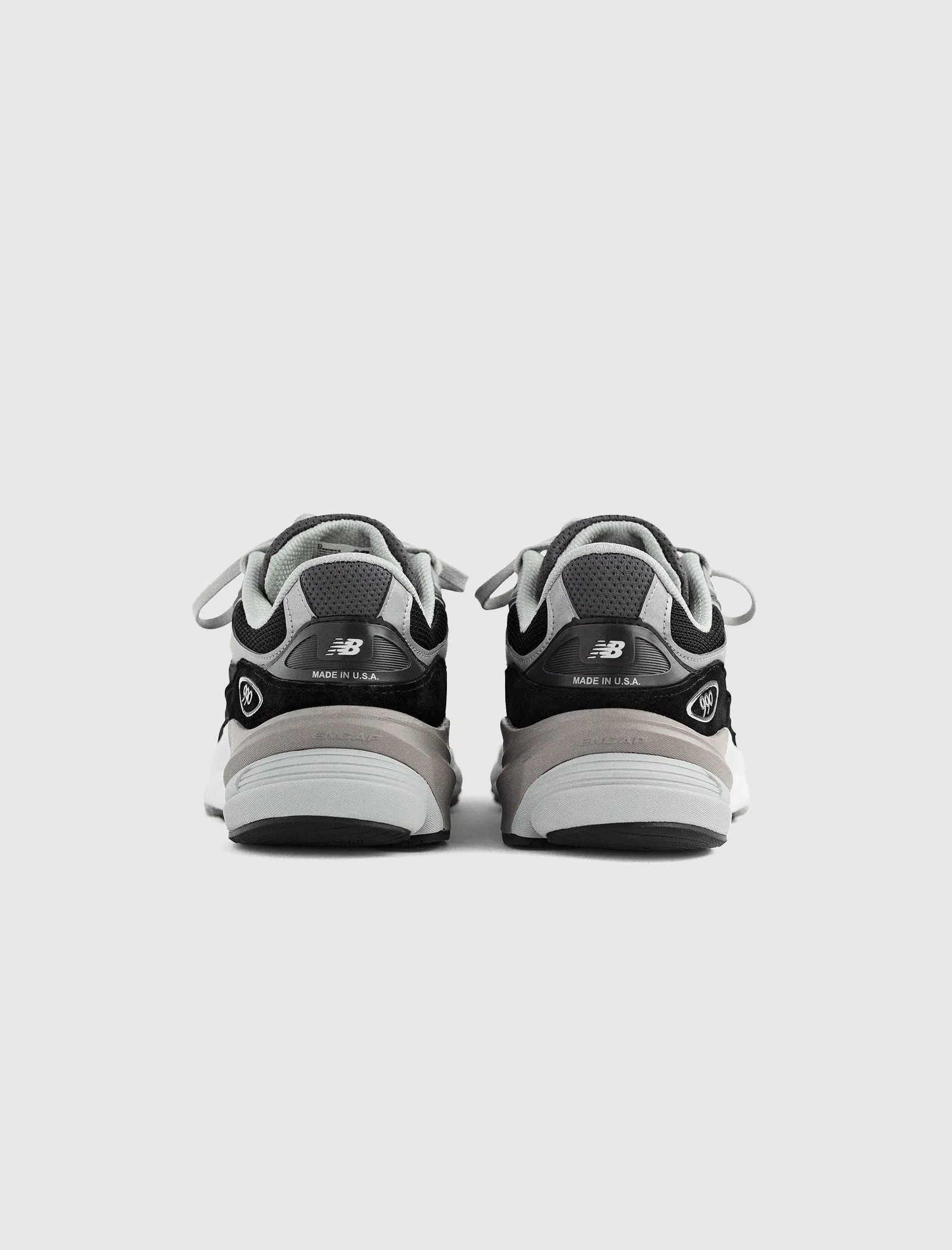 WOMEN'S 990V6 BLACK/GREY
