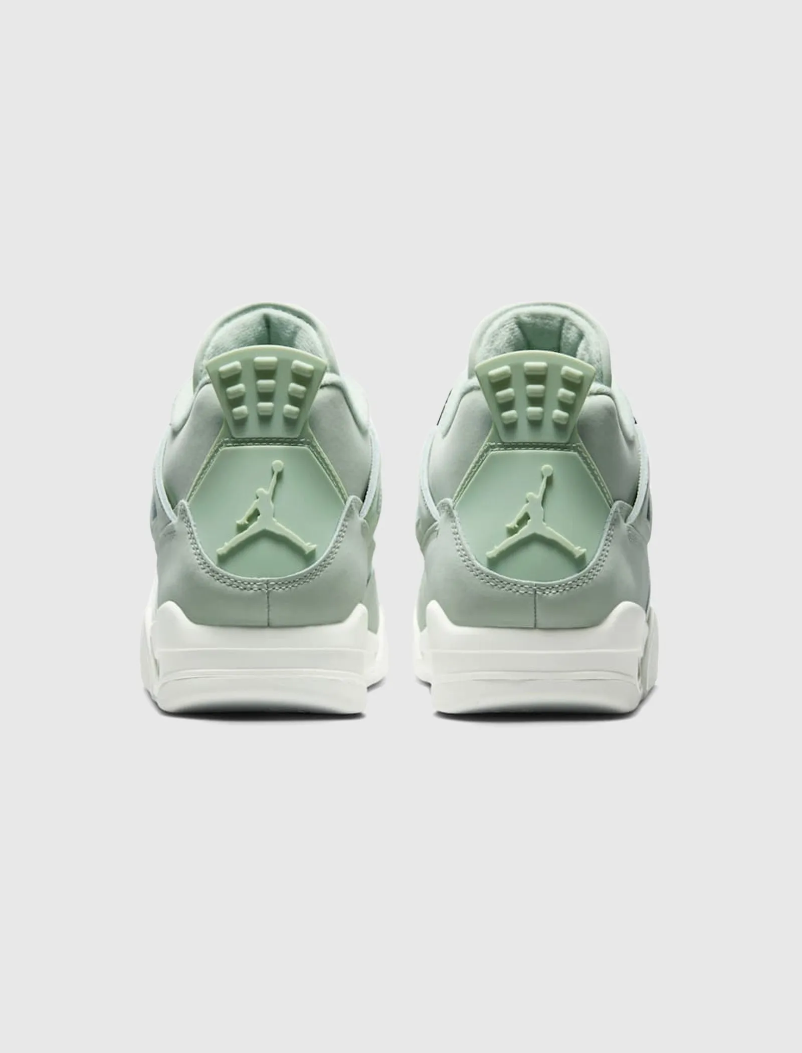 WOMEN'S AIR JORDAN 4 SEAFOAM