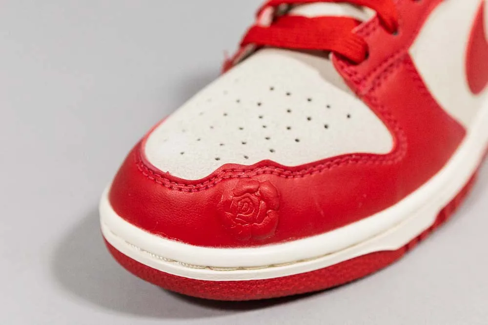 Women's Nike Dunk Low 'Roses'
